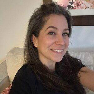 Meet your Posher, Raquel